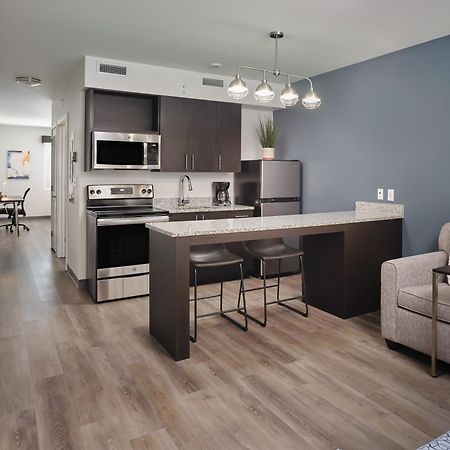 Stayapt Suites Pensacola-Uwf/Florida Hospital Area Ferry Pass 외부 사진
