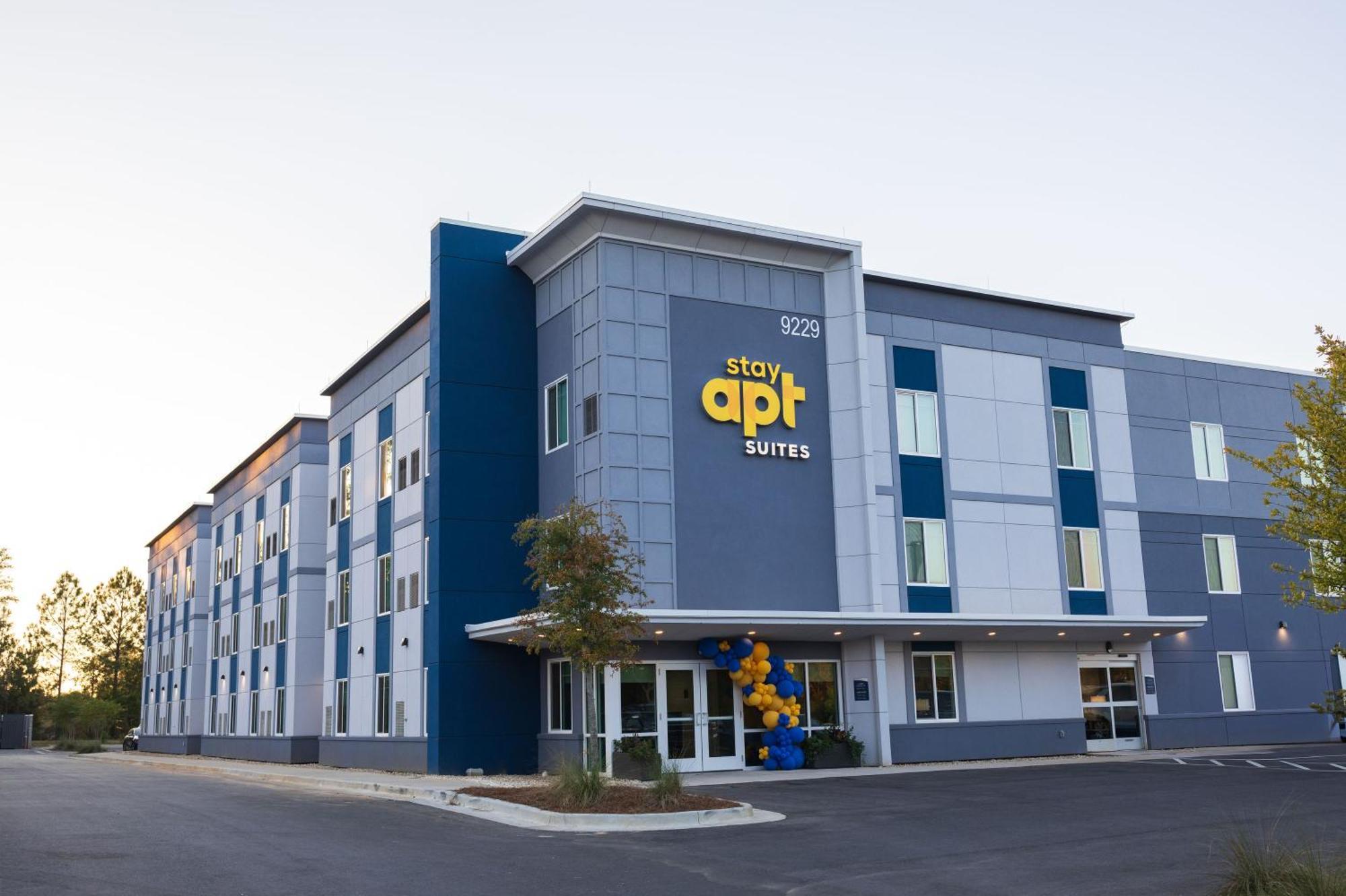 Stayapt Suites Pensacola-Uwf/Florida Hospital Area Ferry Pass 외부 사진